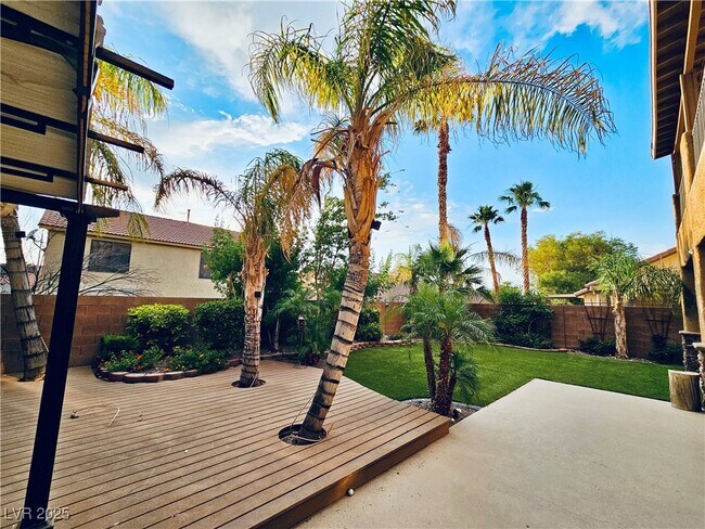 Building Photo - 777 Valley Rise Dr