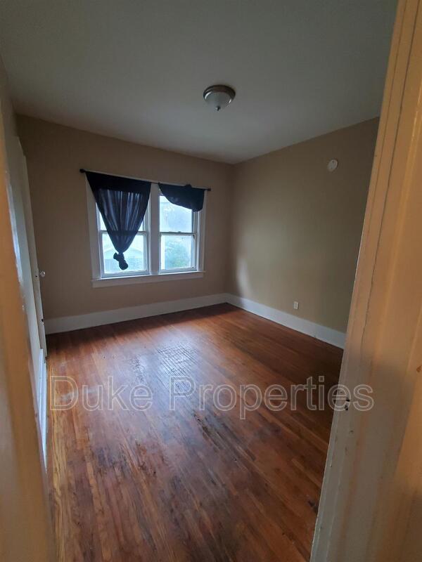 Building Photo - 10 Edgeland St