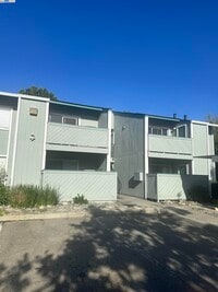 Building Photo - 3670 Silver Oaks Way