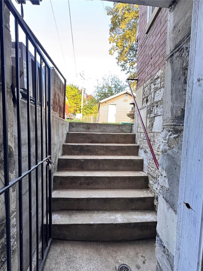 Building Photo - 4250 Michigan Ave