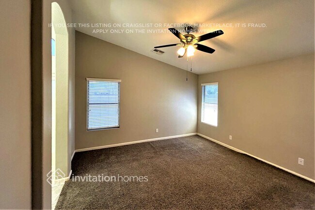 Building Photo - 16005 W Latham St