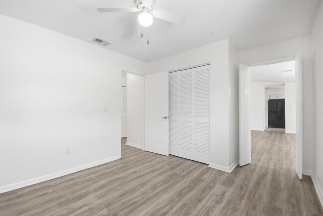 Building Photo - Amazing Pool Home!