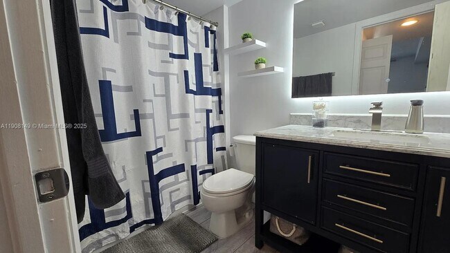 Building Photo - 275 NE 18th St