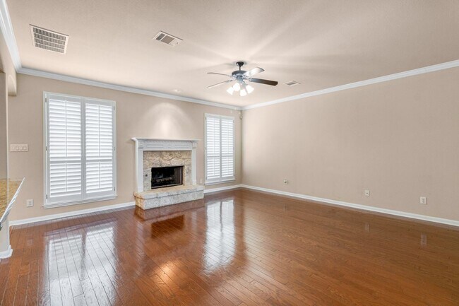 Building Photo - 8707 Roswell Ridge