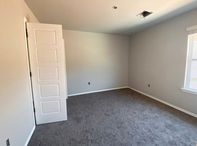 Building Photo - First Month Free!