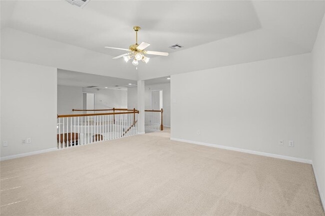 Building Photo - 10700 Pointe View Dr