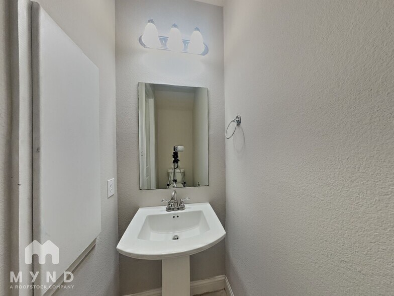 Building Photo - 4584 Titus Cir