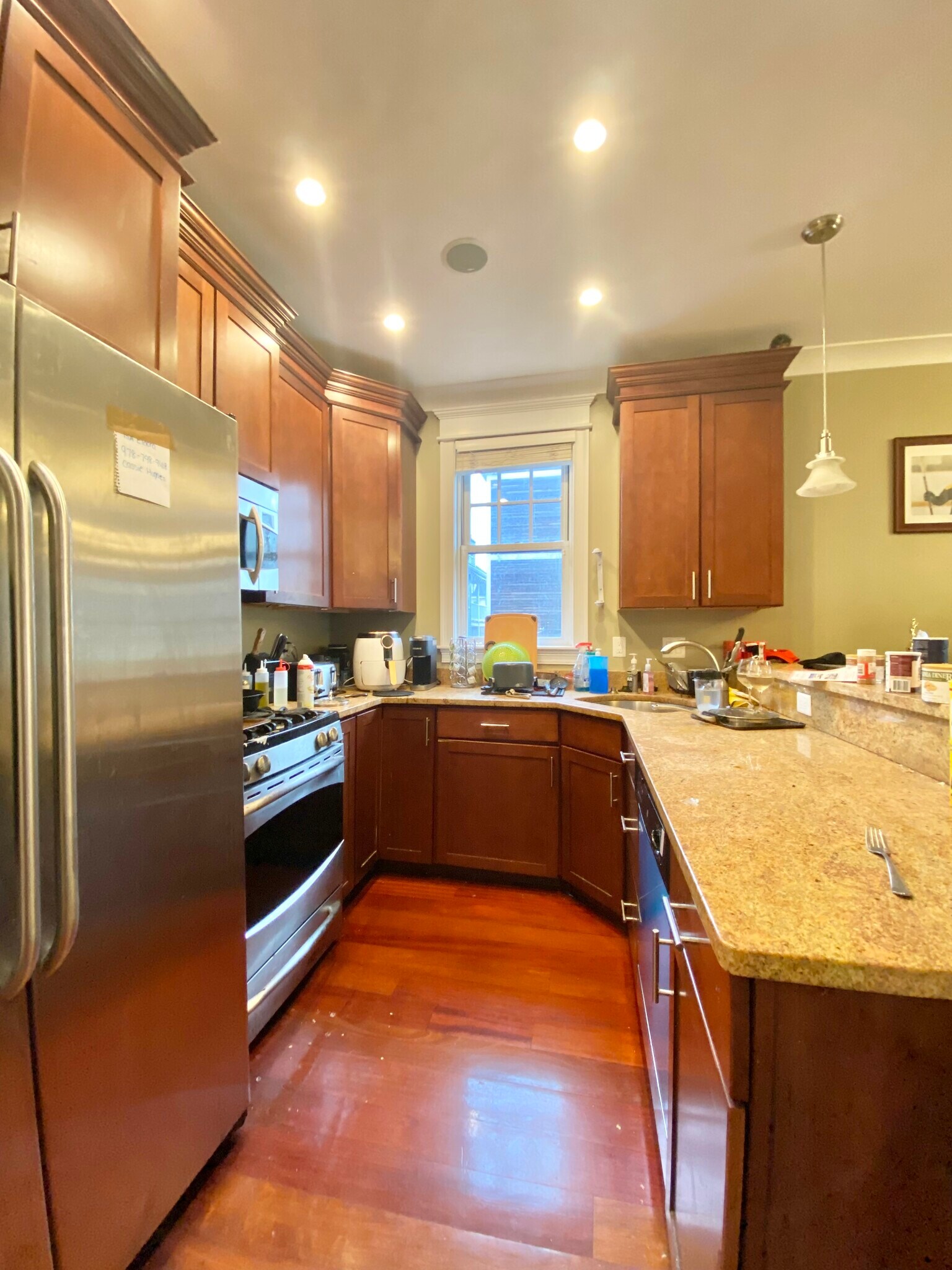 Building Photo - 15 Eldora St