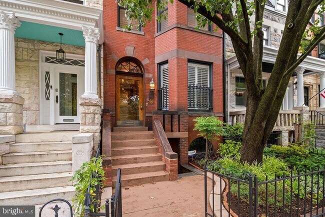 Building Photo - 1120 East Capitol St NE