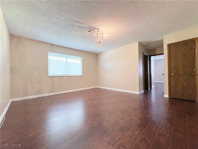 Building Photo - 2670 Sumac Ln