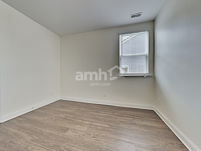 Building Photo - 109 Pullen Dr