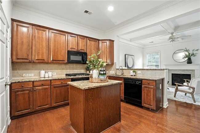 Building Photo - 3643 Gambrell Ln