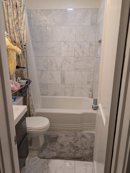 bathroom - 3730 Tim St
