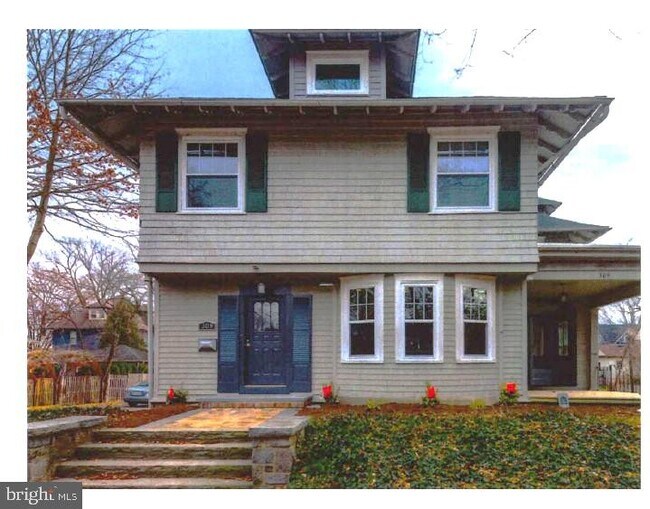 Building Photo - 309 Warwick Rd