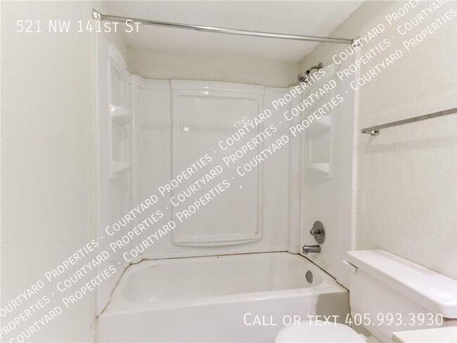 Building Photo - 521 NW 141st St