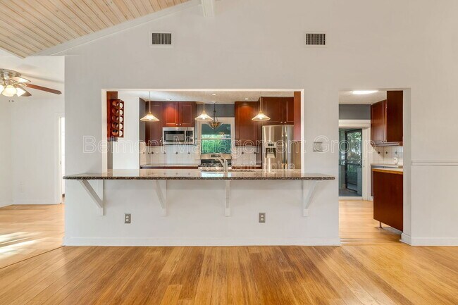 Building Photo - 5376 Majestic Island Cir