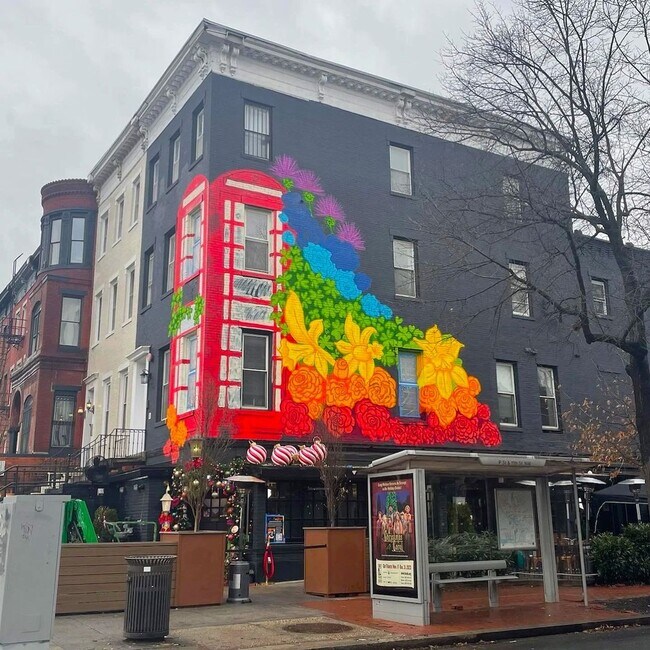 Building Photo - Logan Circle Light Filled One Bedroom with Den Loft with Balcony and Parking!