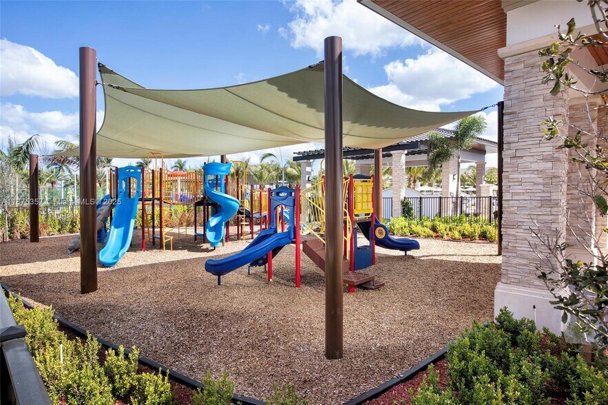 Building Photo - 8945 NW 98th Ave