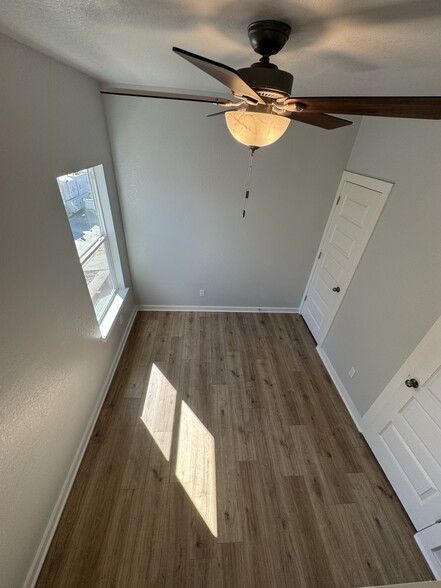 Bedroom - 754 Delmar St
