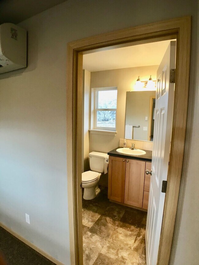 Building Photo - 332-334 SW 12th St