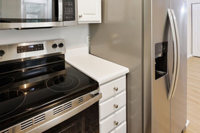 Building Photo - Condo for rent