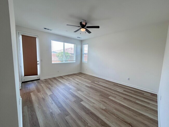 Building Photo - 40082 Catania Ct