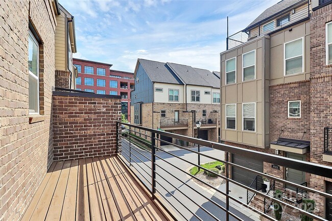 Building Photo - 3726 Sky Haven Dr