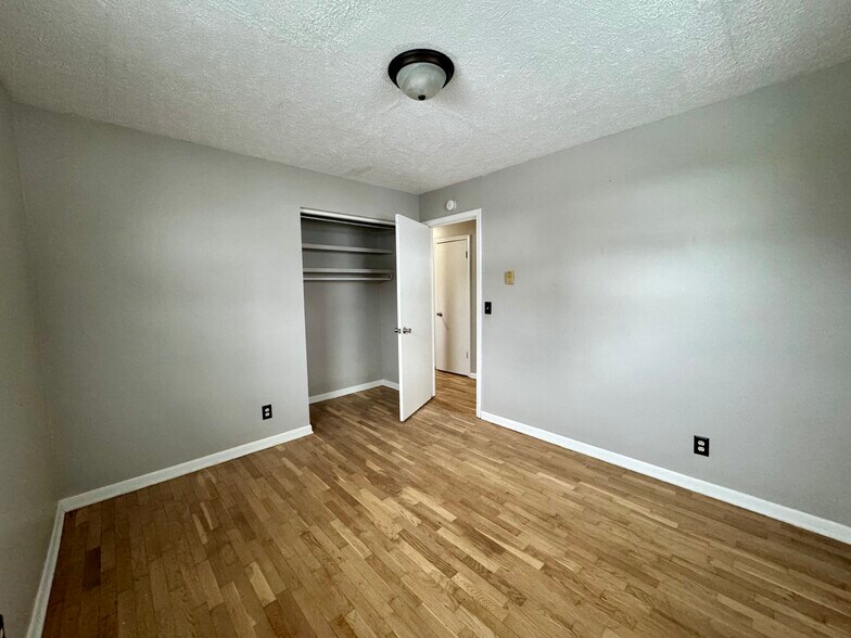 Building Photo - 4221 Watson Ave