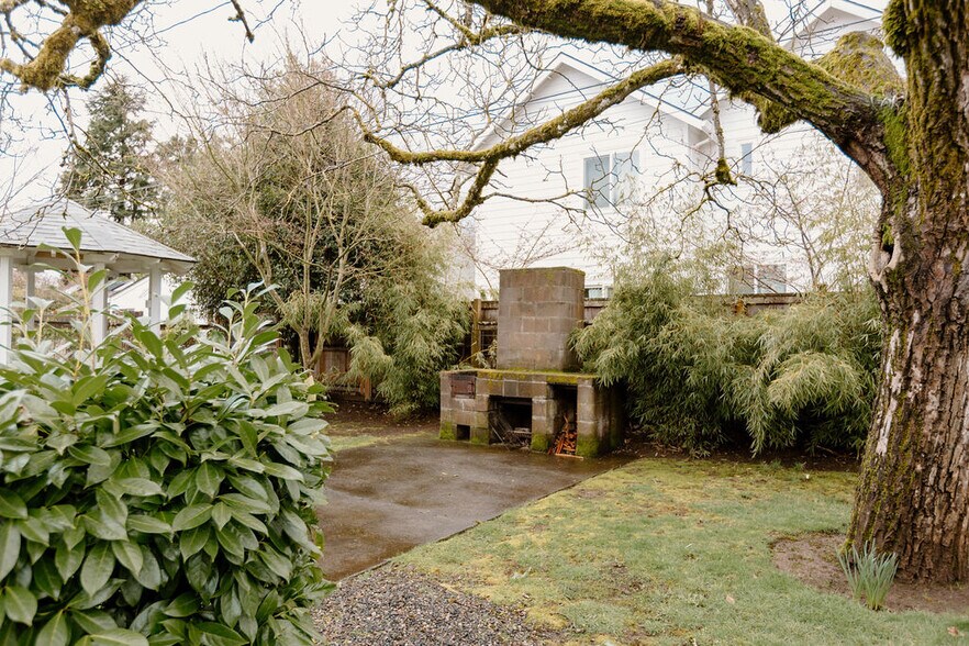 Building Photo - 3200 SE 78TH AVE