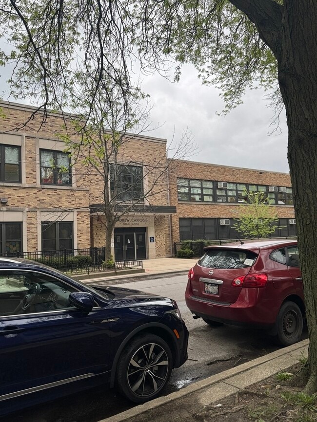 Building Photo - 6108 S Dorchester Ave