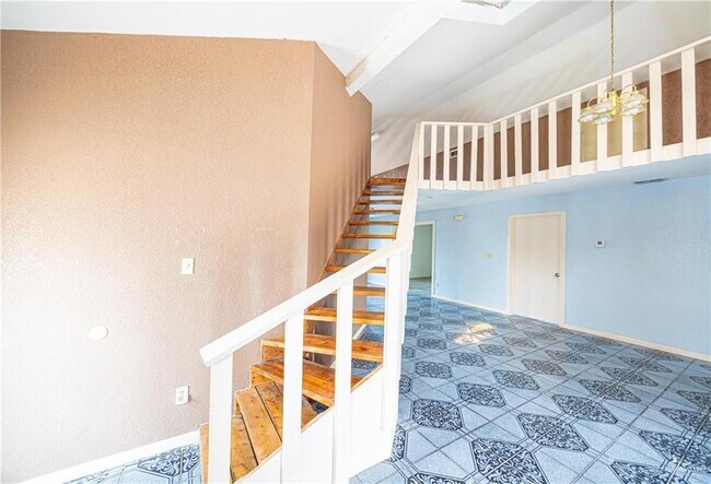 Building Photo - 18 Expressway 83