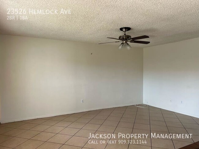 Building Photo - Great 2 Bedroom Unit