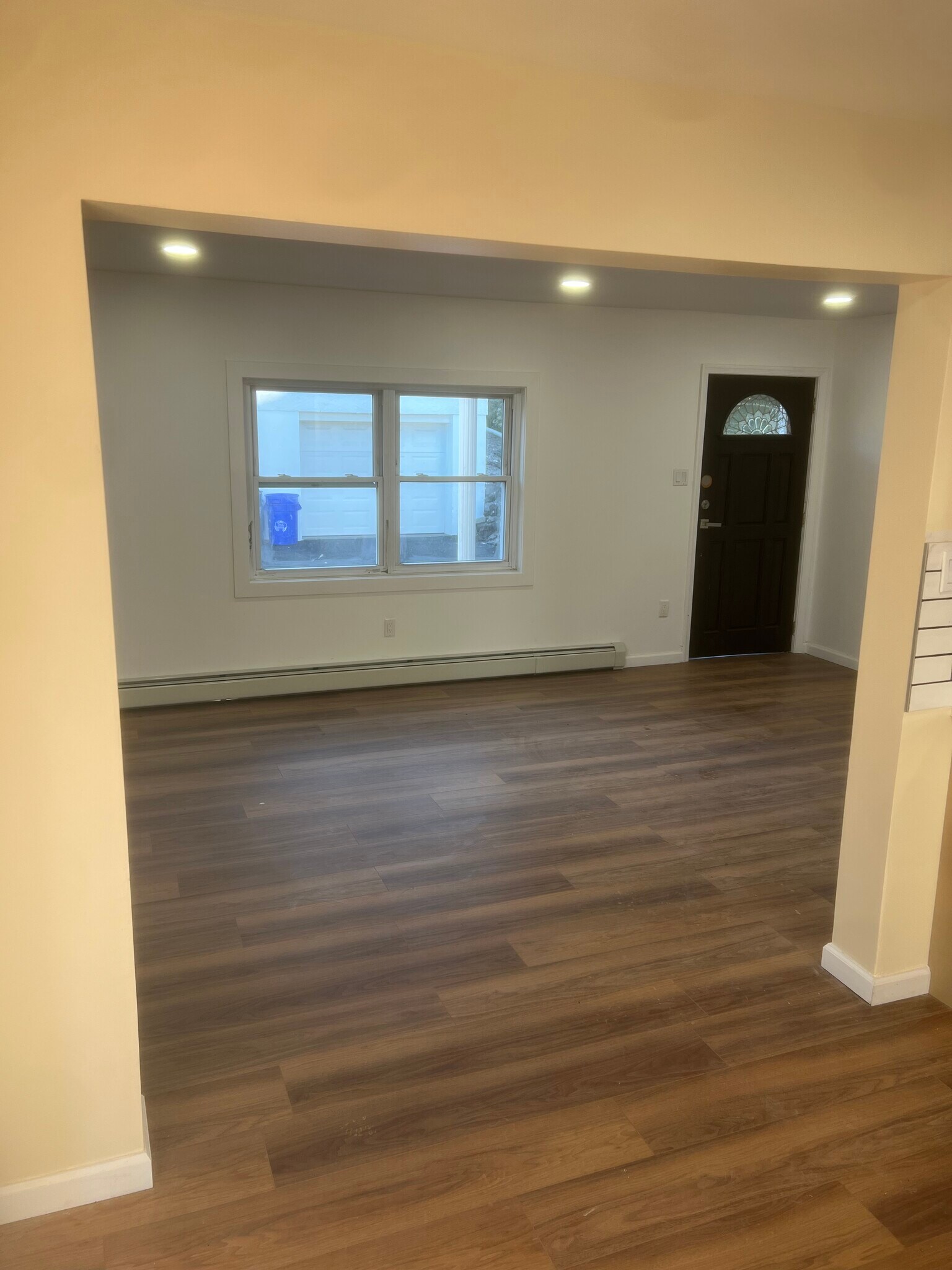 Building Photo - 436 Brook St