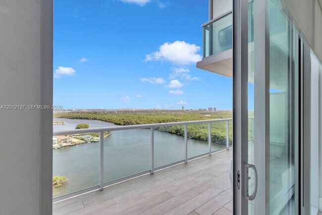 Building Photo - 400 Sunny Isles Blvd