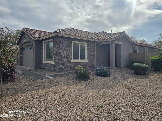 Building Photo - 44939 W Norris Rd