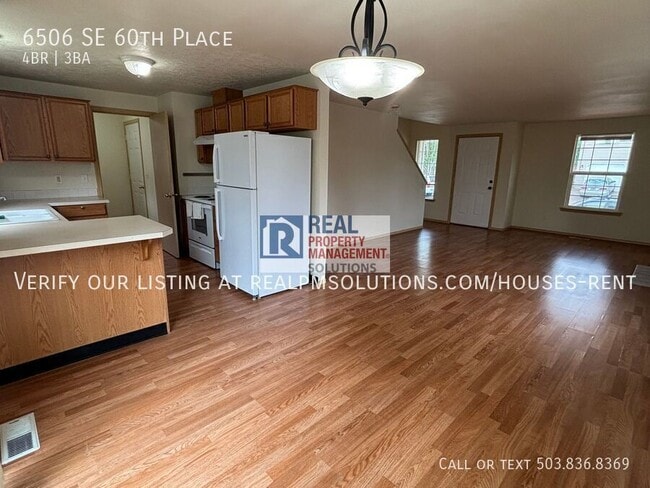 Building Photo - 6506 SE 60th Pl