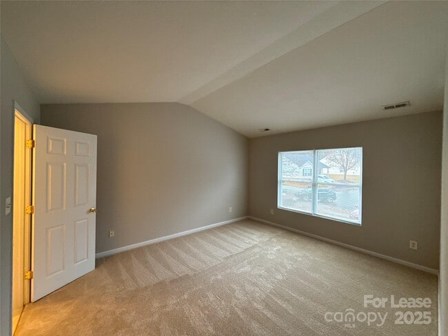 Building Photo - 1323 Winding Branch Ct