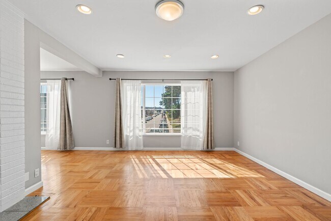 Building Photo - 101 Cerro Dr