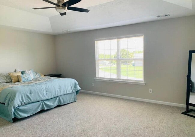 Building Photo - 1424 Oxpens Rd