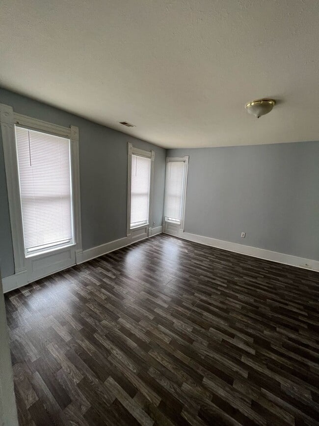 Building Photo - 1139 S 28th St