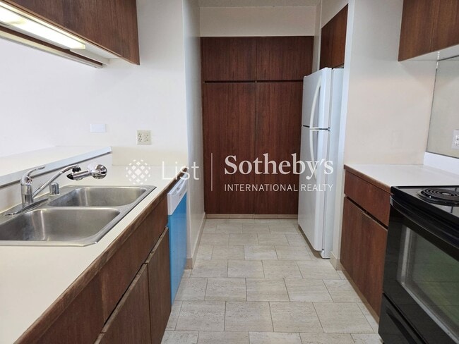 Building Photo - Royal Iolani #PH4 (Ewa) | Honolulu, HI