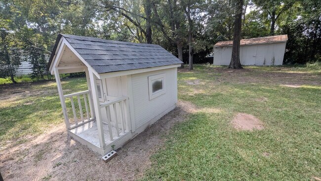 Building Photo - 203 Johns Rd