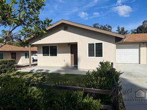 Building Photo - 772-774 Vineyard Rd