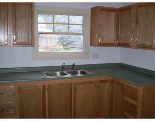 Building Photo - 2530 Bonds Ave