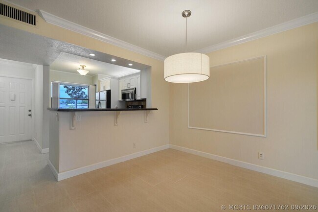 Building Photo - 1284 S Military Trail