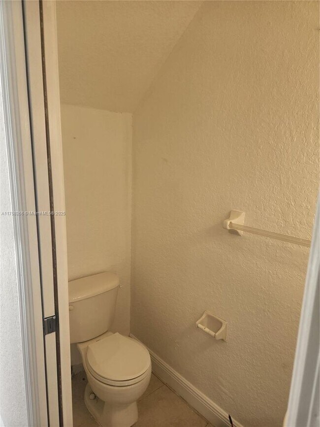 Building Photo - 1618 NW 38th St