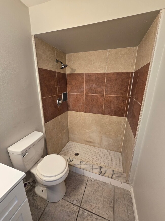 Building Photo - 2795 Lightwood St
