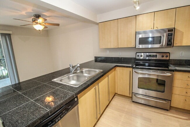 Building Photo - 11303 NE 128th St