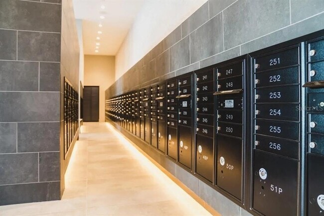 Building Photo - 503 Chatham Ave