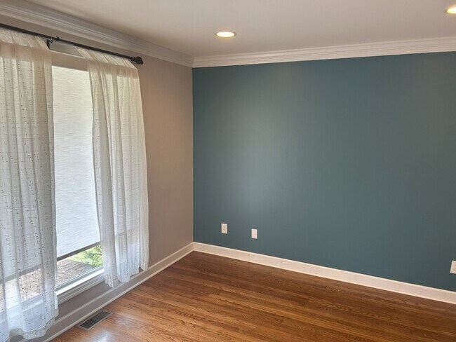 Building Photo - 3 Bed / 2 Bath Rental House in Huntsville, AL 35802